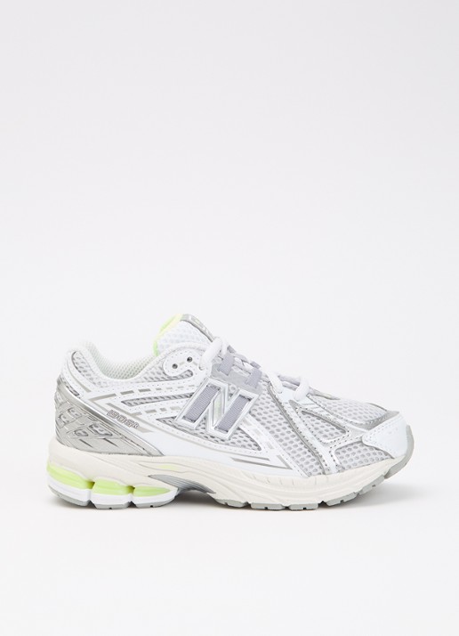 New Balance 1906 sneaker met mesh details - voorkant 2 lichtgrijs