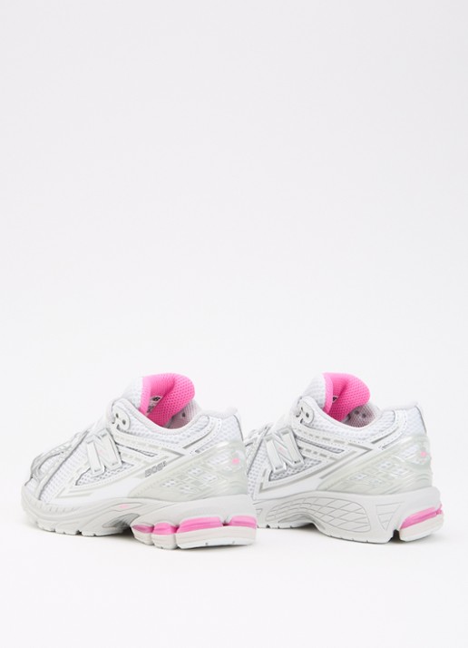 New Balance 1906 sneaker met mesh details - achterkant zilver