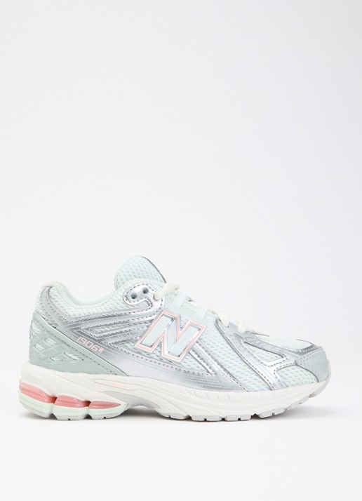 New Balance 1906 sneaker met mesh details