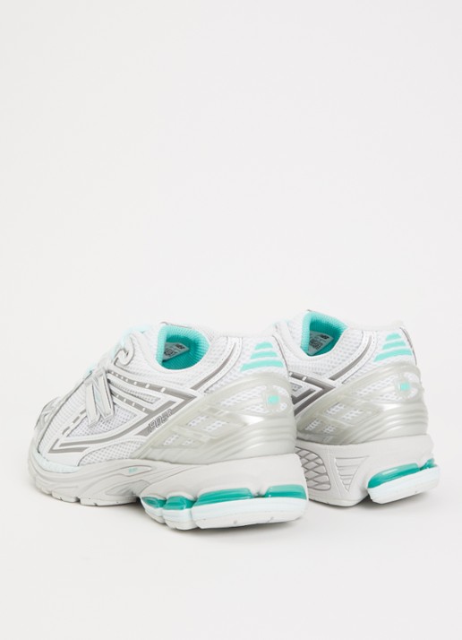 New Balance 1906 sneaker van mesh met metallic details - achterkant 5 gebroken wit