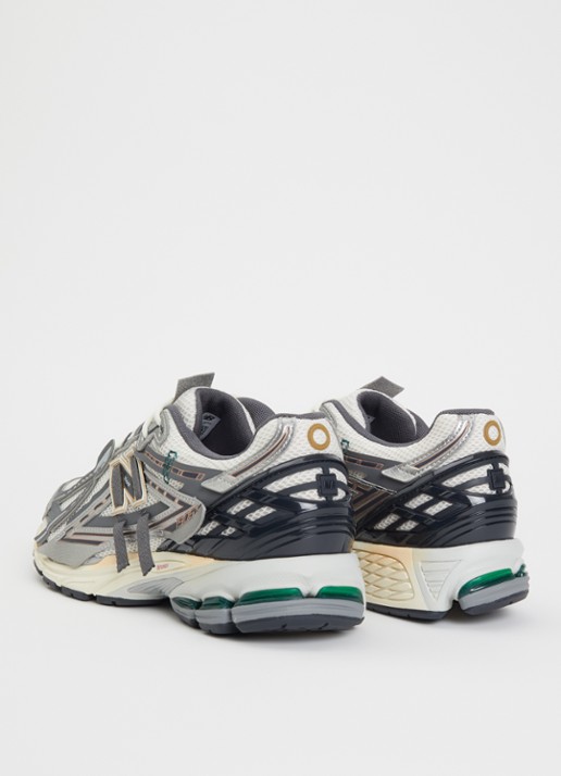 New Balance 1906A sneaker met mesh details - achterkant 5 grijs