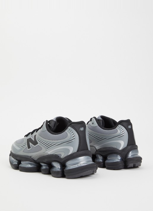 New Balance 2000 sneaker met details van metallic - achterkant 3 zwart