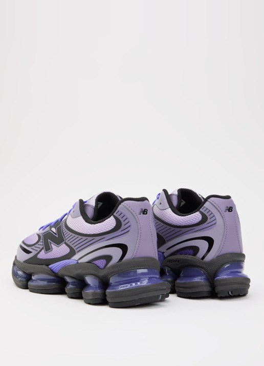 New Balance 2000 sneaker met mesh details - achterkant paars