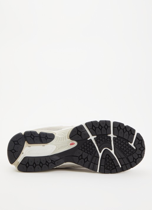 New Balance 2002 sneaker met suède details - detail 5 beige