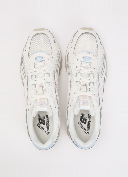 New Balance 204L sneaker van mesh met details van suède - detail 3 ivoor