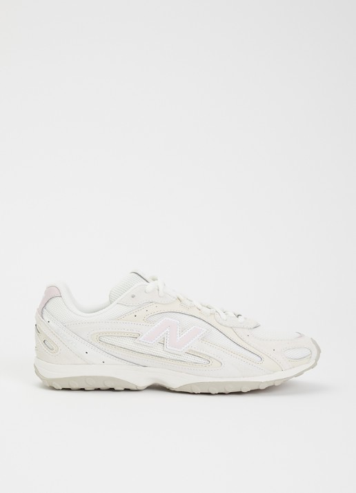 New Balance 204L sneaker van mesh met details van suède - voorkant 2 taupe