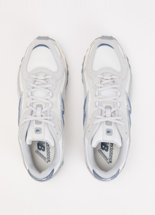 New Balance 204L sneaker van mesh met details van suède - detail 3 grijs