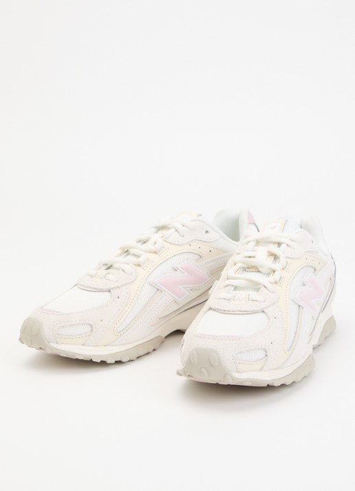 New Balance 204L sneaker van mesh met details van suède - detail gebroken wit