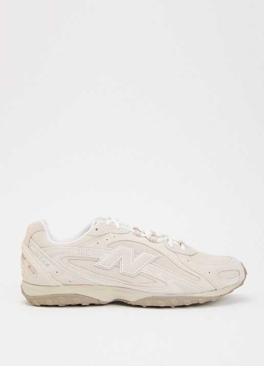 New Balance 204L sneaker van suède - voorkant beige