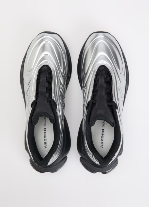 New Balance 5030 sneaker met metallic finish - detail 4 zilver