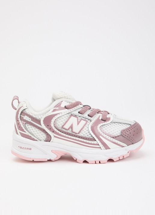 New Balance 530 sneaker met details van mesh