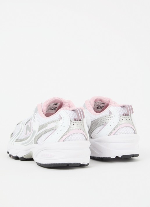 New Balance 530 sneaker met mesh details - achterkant lichtroze