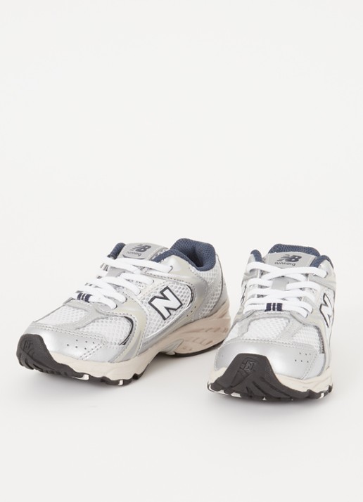 New Balance 530 sneaker met mesh details - voorkant 2 lichtgrijs