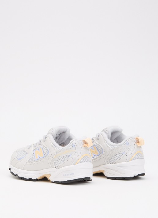 New Balance 530 sneaker met mesh details - achterkant 3 lichtgrijs