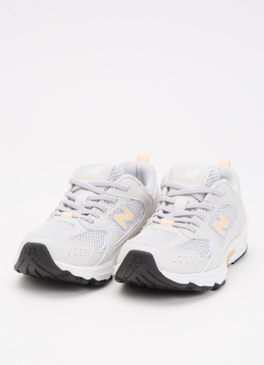 New Balance 530 sneaker met mesh details - voorkant 3 lichtgrijs