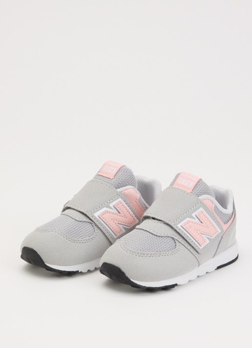 New Balance 574 sneaker van suède - voorkant 2 grijs