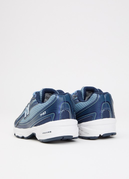 New Balance 740 sneaker met logo  - achterkant blauw