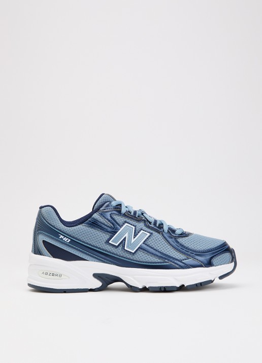 New Balance 740 sneaker met mesh details