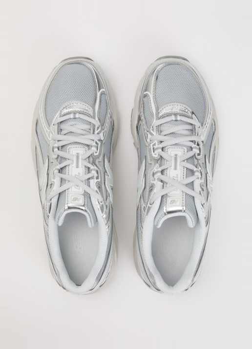 New Balance 740 sneaker met metallic finish en logo - detail 3 zilver