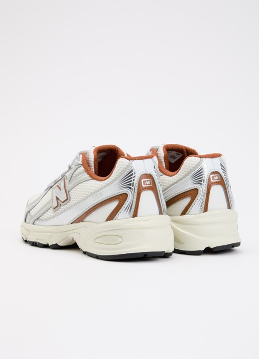 New Balance 740 sneaker van mesh met metallic details - achterkant 5 gebroken wit