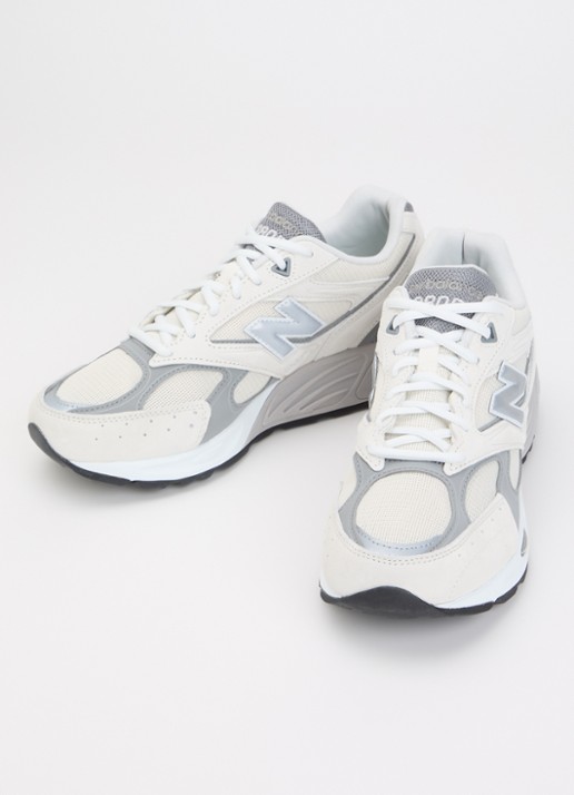 New Balance 880R sneaker met details van suède - detail gebroken wit