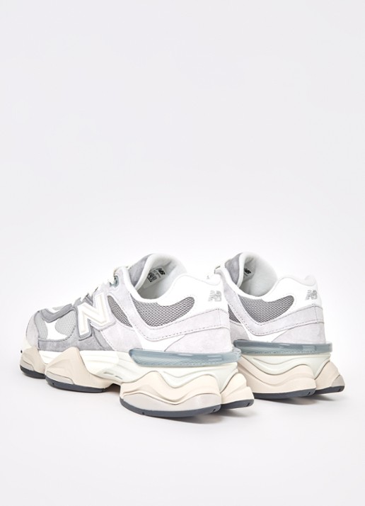 New Balance 9060 sneaker met mesh details - achterkant 3 lichtgrijs