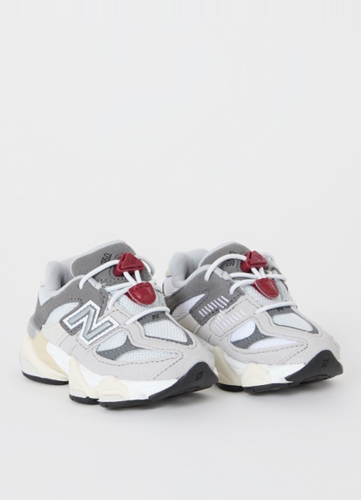 New Balance 9060 sneaker met mesh details - voorkant 3 grijs