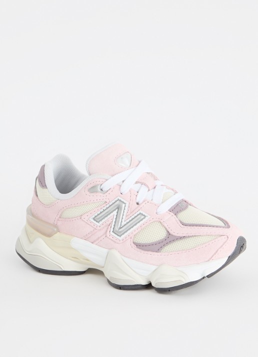 New Balance 9060 sneaker met mesh details - voorkant 3 zalmroze