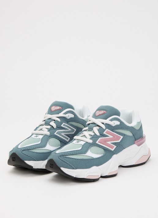 New Balance 9060 sneaker met mesh details - voorkant 4 staalblauw