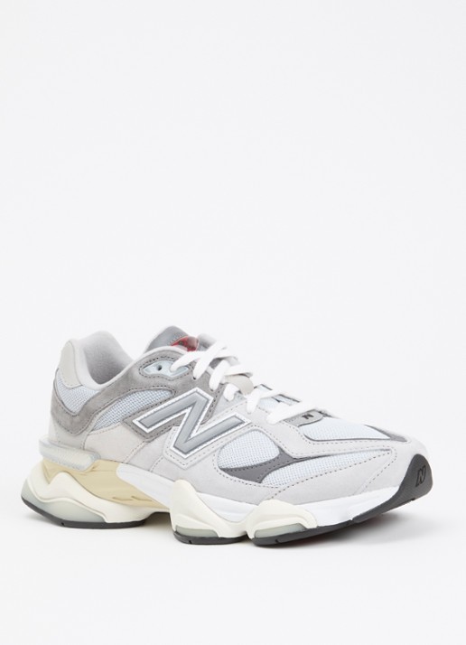 New Balance 9060 sneaker met mesh en suède details - voorkant 2 lichtgrijs