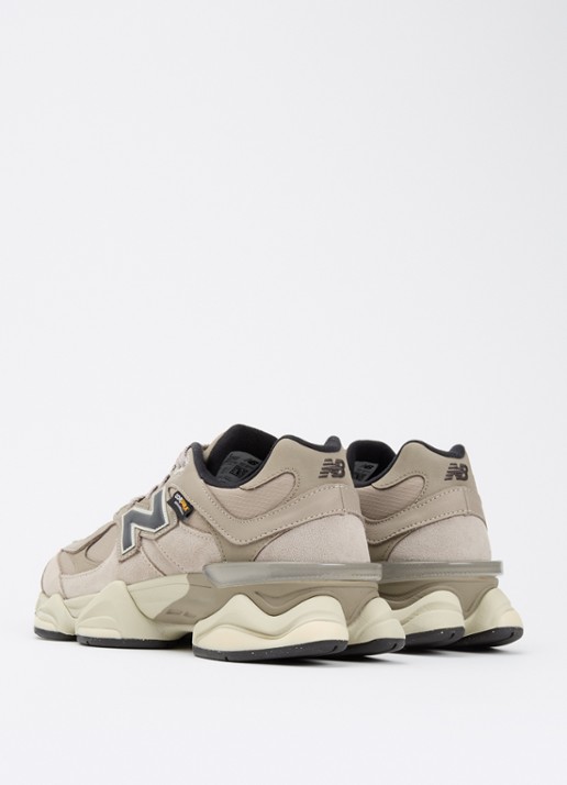 New Balance 9060 sneaker met mesh en suède details - achterkant beige