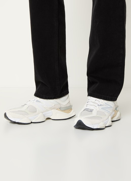 New Balance 9060 sneaker met suède details - voorkant 3 creme