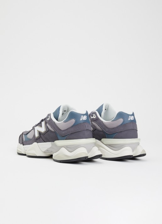 New Balance 9060 sneaker van leer met logo - achterkant violet