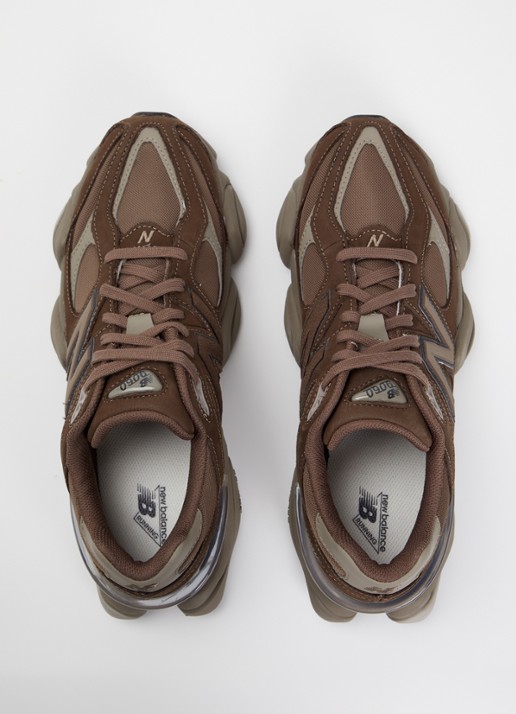 New Balance 9060 sneaker van mesh met details van nubuck - detail 4 chocoladebruin