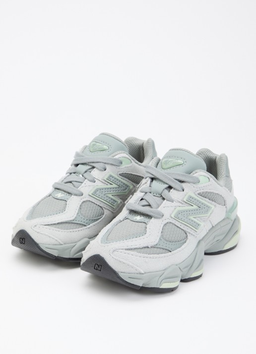 New Balance 9060 sneaker van mesh met suède details - voorkant 2 grijs