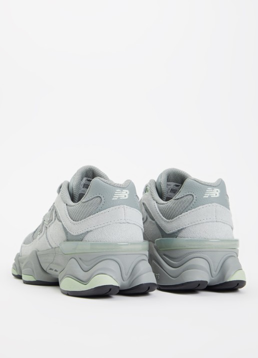 New Balance 9060 sneaker van suède met logo - achterkant 2 olijfgroen