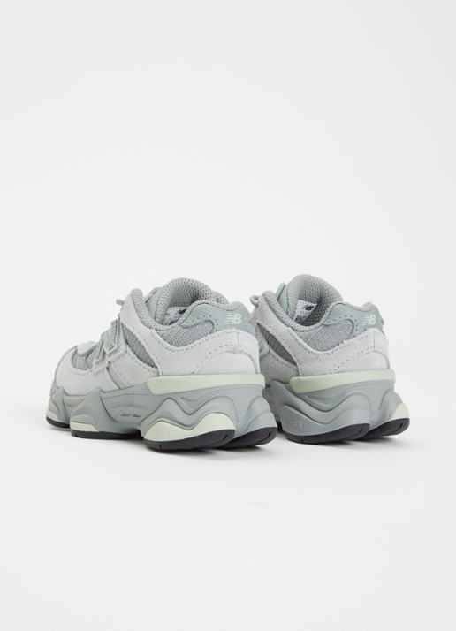 New Balance 9060 sneaker van suède met logo - achterkant 3 olijfgroen