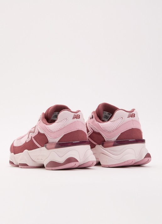New Balance 9060 sneaker van suède met mesh details - achterkant 2 roze