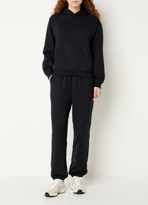 New Balance Hoodie met capuchon en logo - voorkant 5 zwart