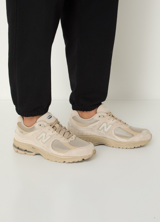 New Balance Sneaker van mesh met details van suède - voorkant 6 donkerbeige