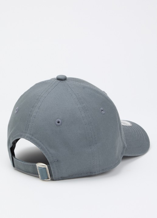 New Era Pet met logoborduring - achterkant 2 blauwgrijs