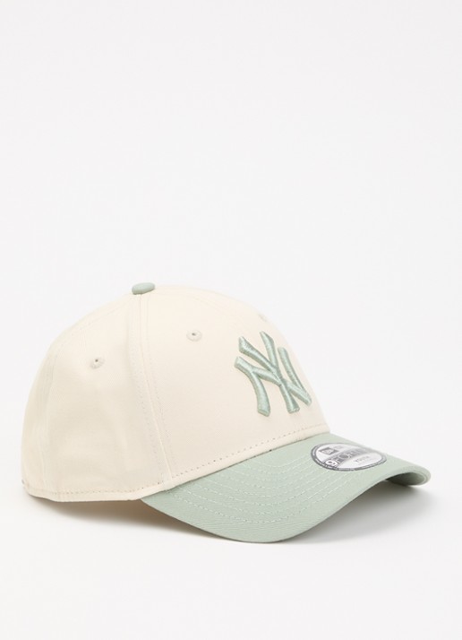 New Era Pet met logoborduring - voorkant lindegroen