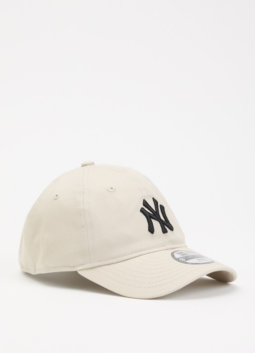 New Era Pet met logoborduring