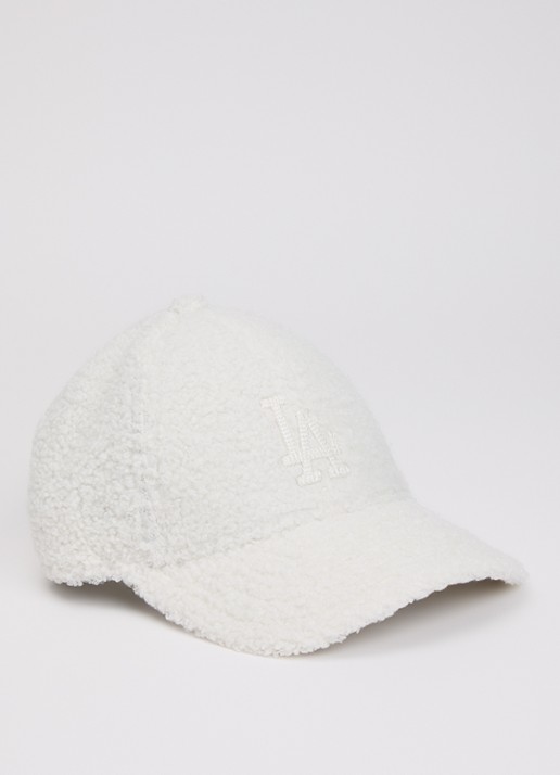 New Era Pet van teddy met logoborduring