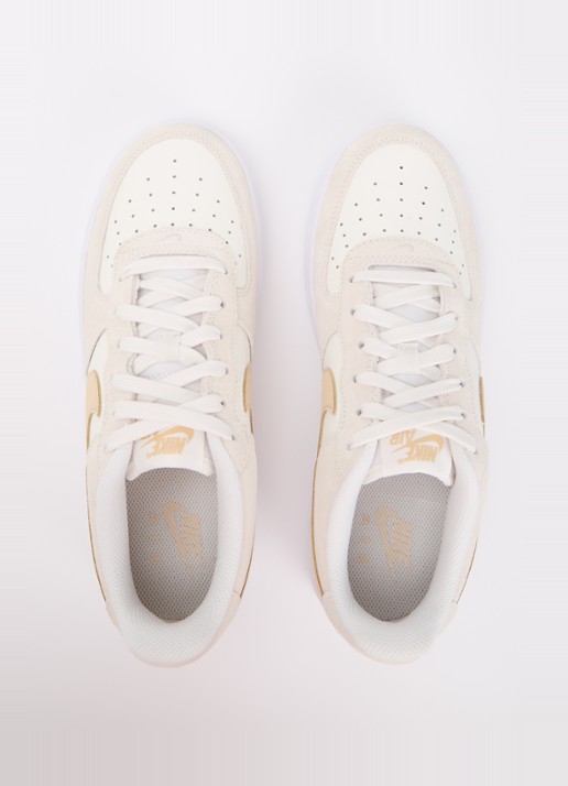 Nike Air Force 1 sneaker van suède met leren details - detail 2 creme