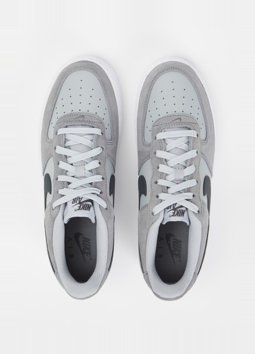 Nike Air Force 1 sneaker van suède met leren details - detail 4 grijs