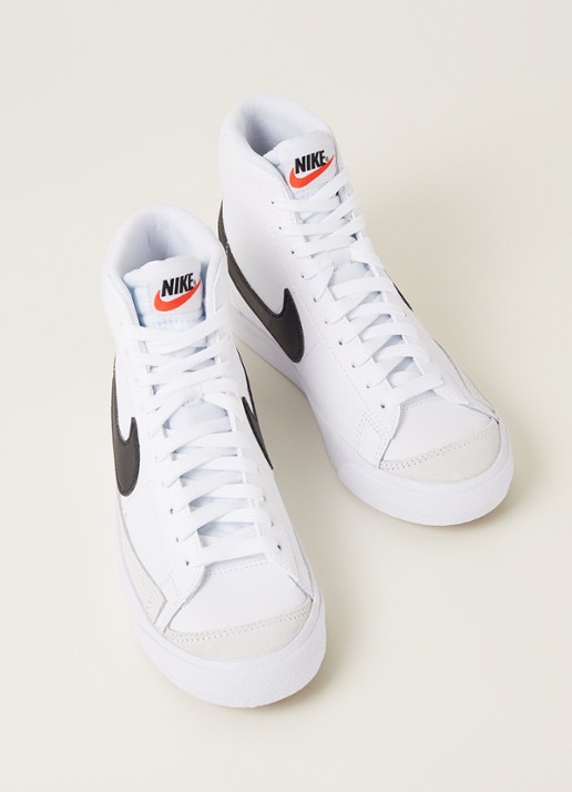 Nike Blazer Mid '77 sneaker met suède details  - voorkant 2 wit