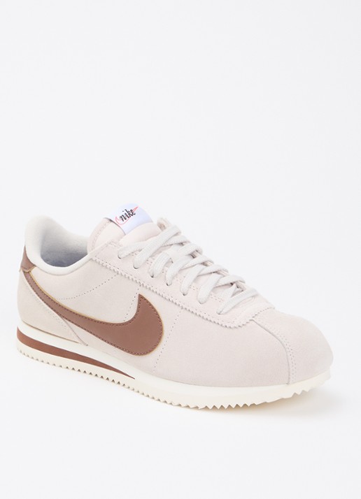 Nike Cortez LT sneaker van suède - voorkant beige