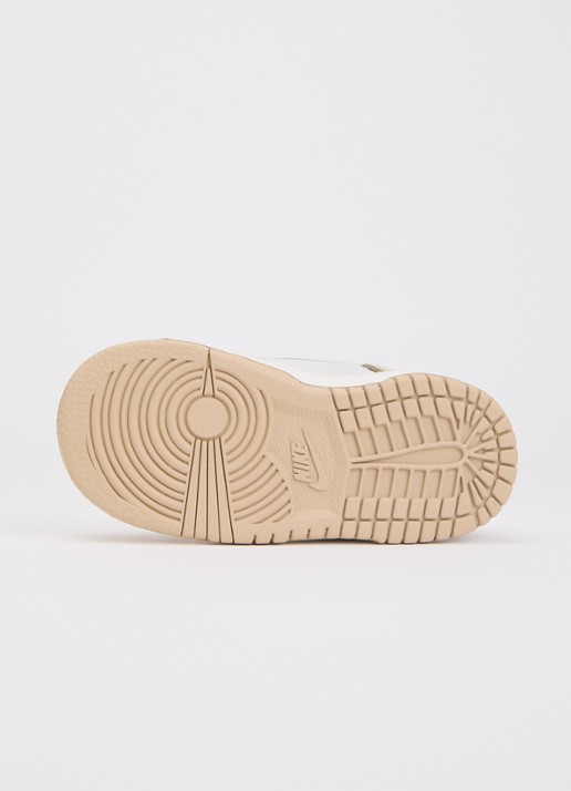 Nike Dunk Low sneaker met details van leer en logo  - detail 2 lichtbruin