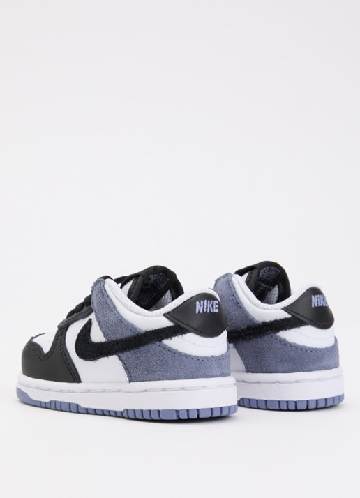 Nike Dunk Low sneaker met leren details - achterkant zwart
